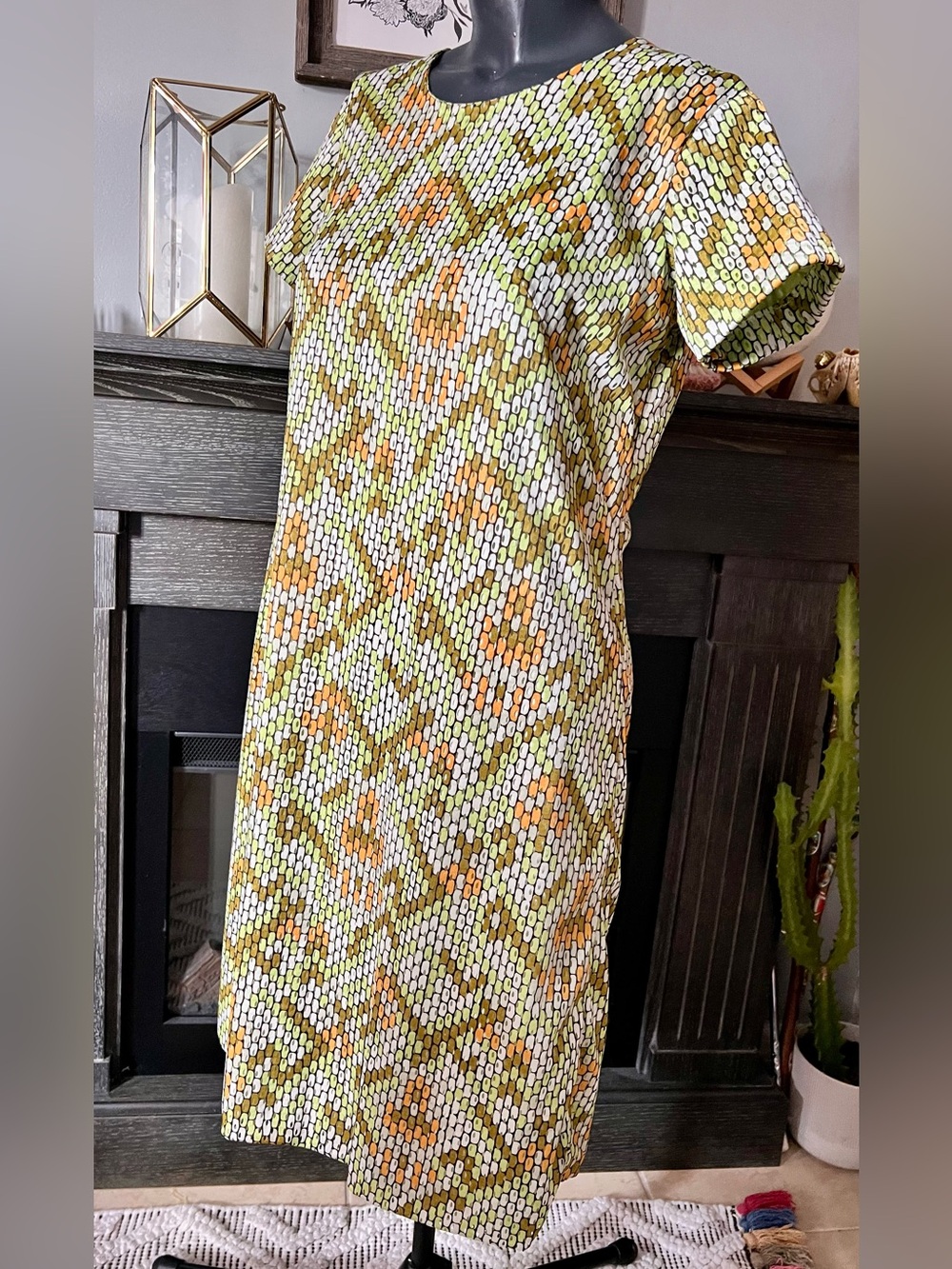 Vintage 1960s mod shift dress MCM mid-century geometric graphic pattern